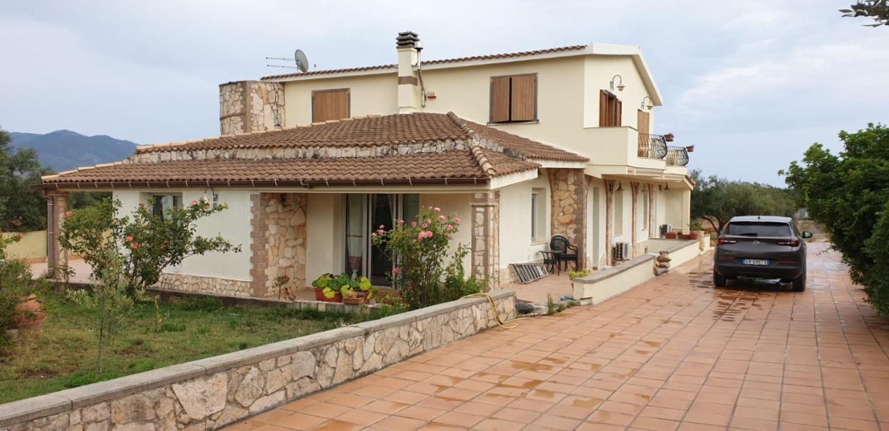 Villa Renzo E Lucia Sant Isidoro  Εξωτερικό φωτογραφία
